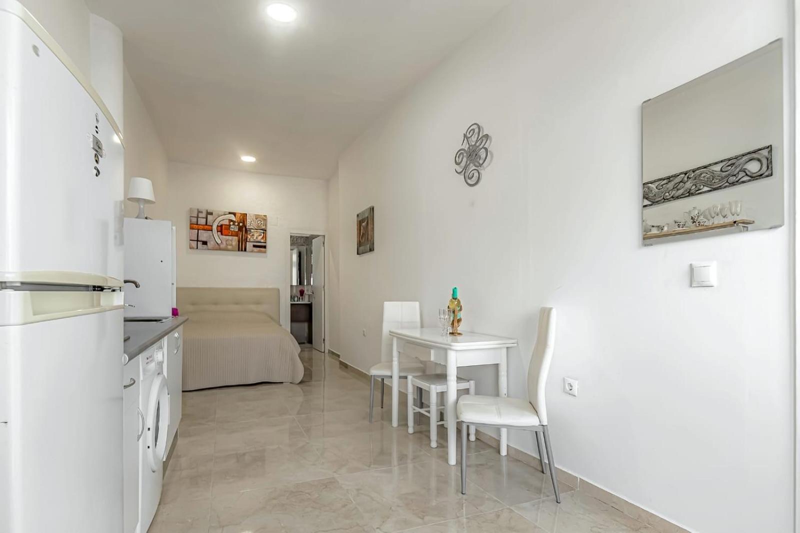 Apartment On Pinta Beach Costa Adeje  Exterior photo
