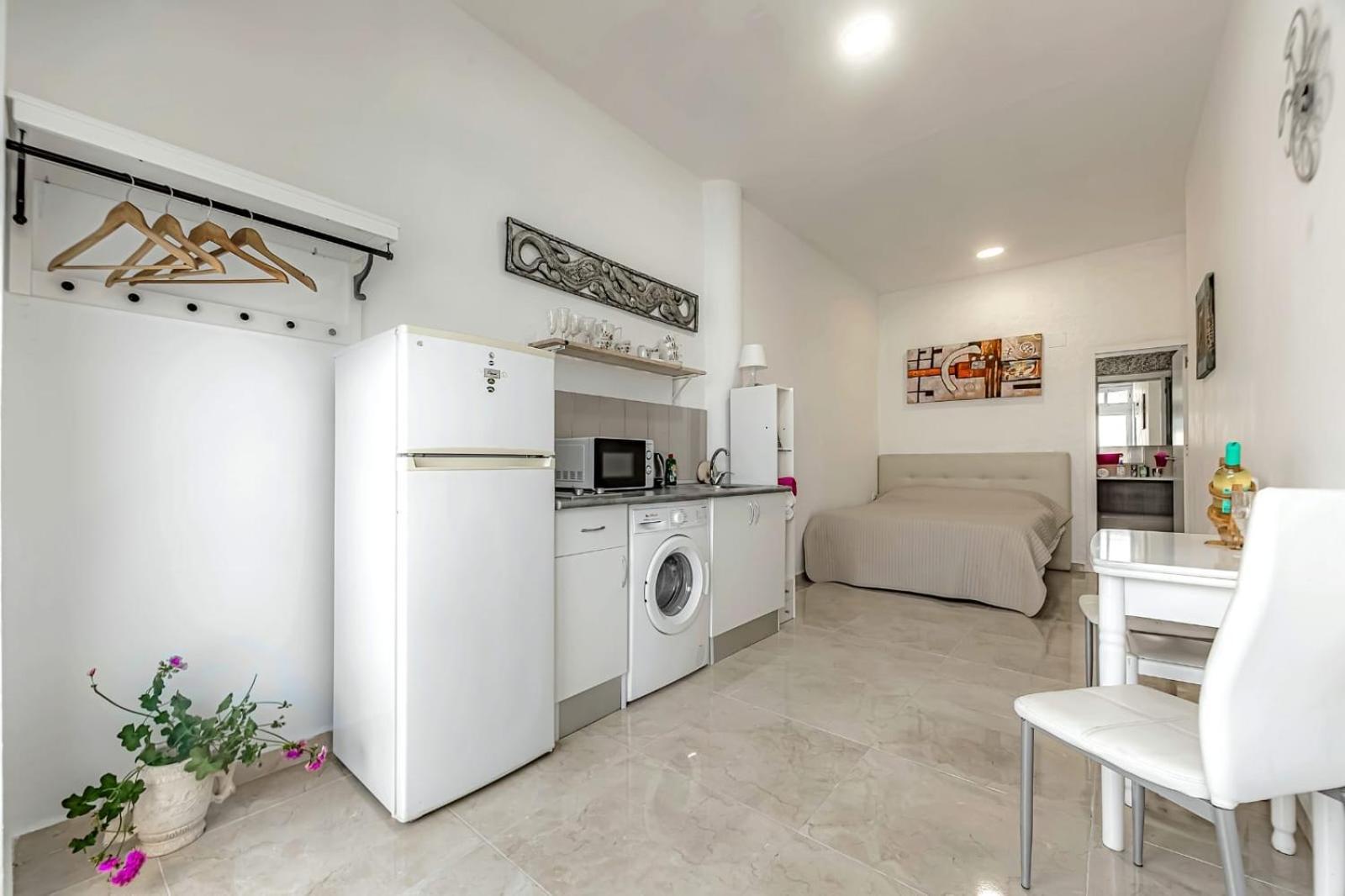 Apartment On Pinta Beach Costa Adeje  Exterior photo