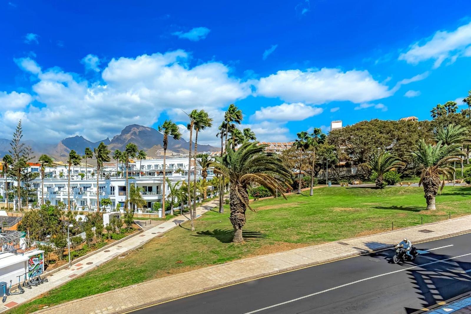 Apartment On Pinta Beach Costa Adeje  Exterior photo